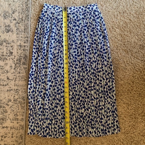 Givenchy Sport Vintage White Pleated Skirt Sz 6 - Picture 9 of 9